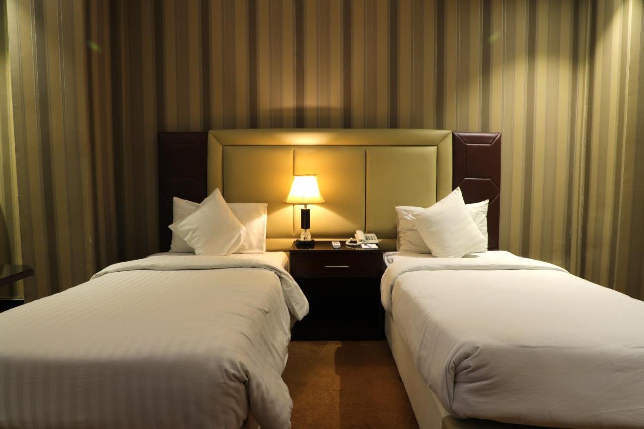 Rachna Hotel Gujranwala Luaran gambar